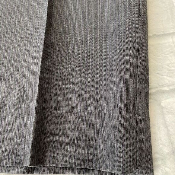 J Lawrence for men 44R 2 piece 100% wool suit 38/32 pants grey w/pin stripe - Picture 14 of 15